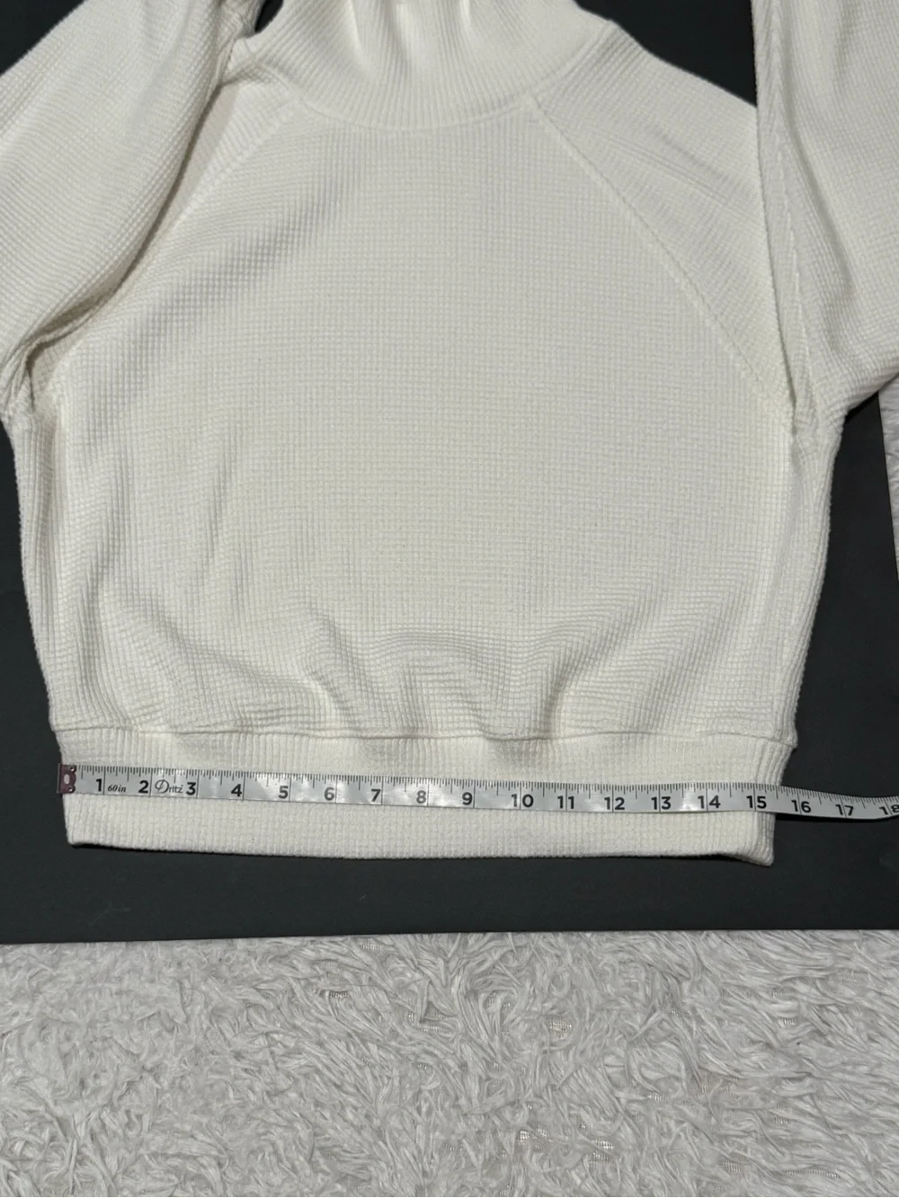 ALO Women’s Yoga Cream Turtleneck Waffle Knit Sweater Size:Small